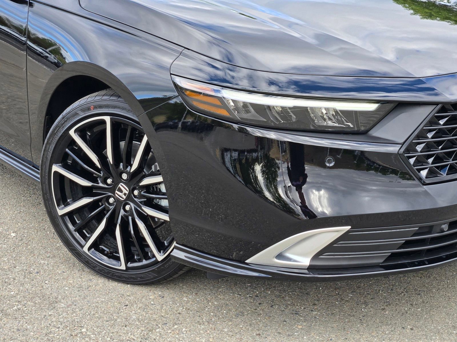 New 2026 Honda Accord Touring image 9