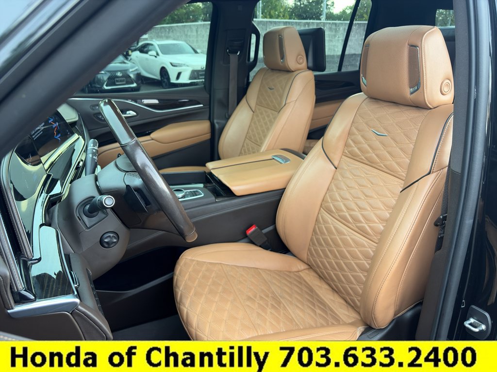 Used 2021 Cadillac Escalade ESV Sport AWD/4WD image 28