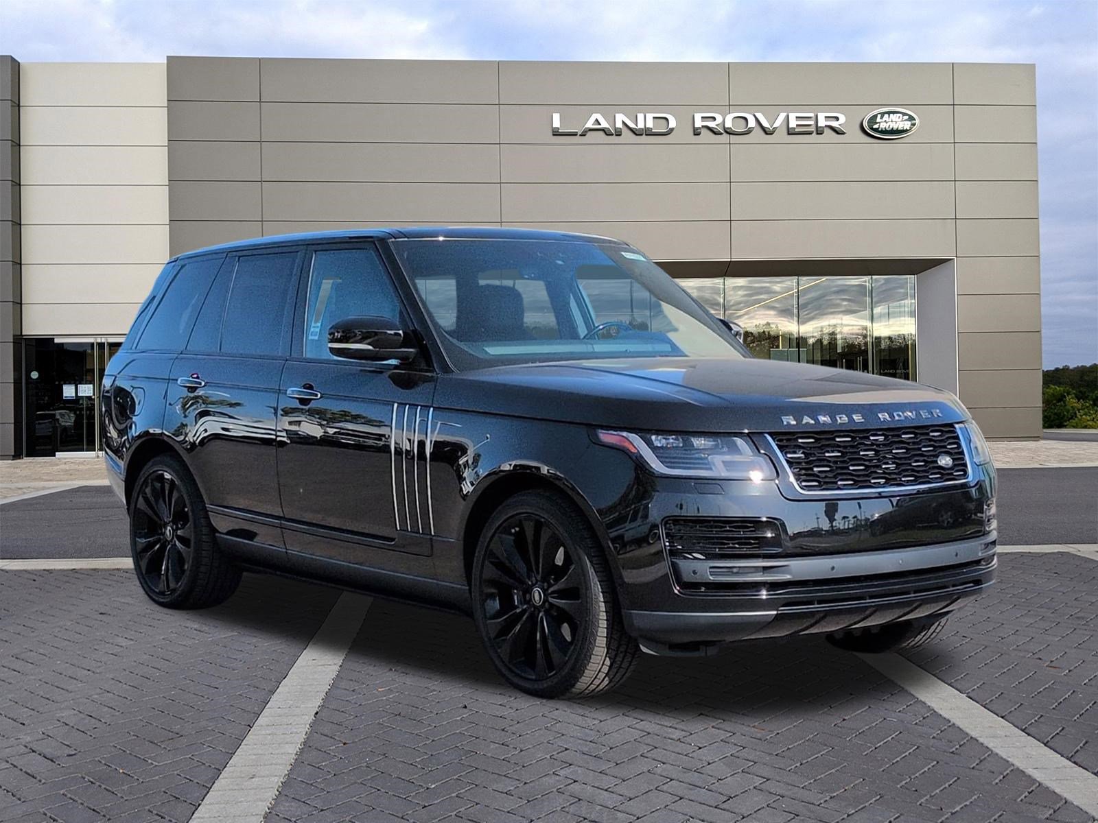 Used 2021 Land Rover Range Rover SV Autobiography Dynamic AWD/4WD image 3