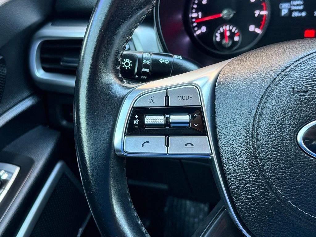 Used 2020 Kia Telluride LX image 28