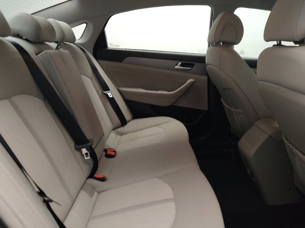 Used 2016 Hyundai Sonata SE image 19