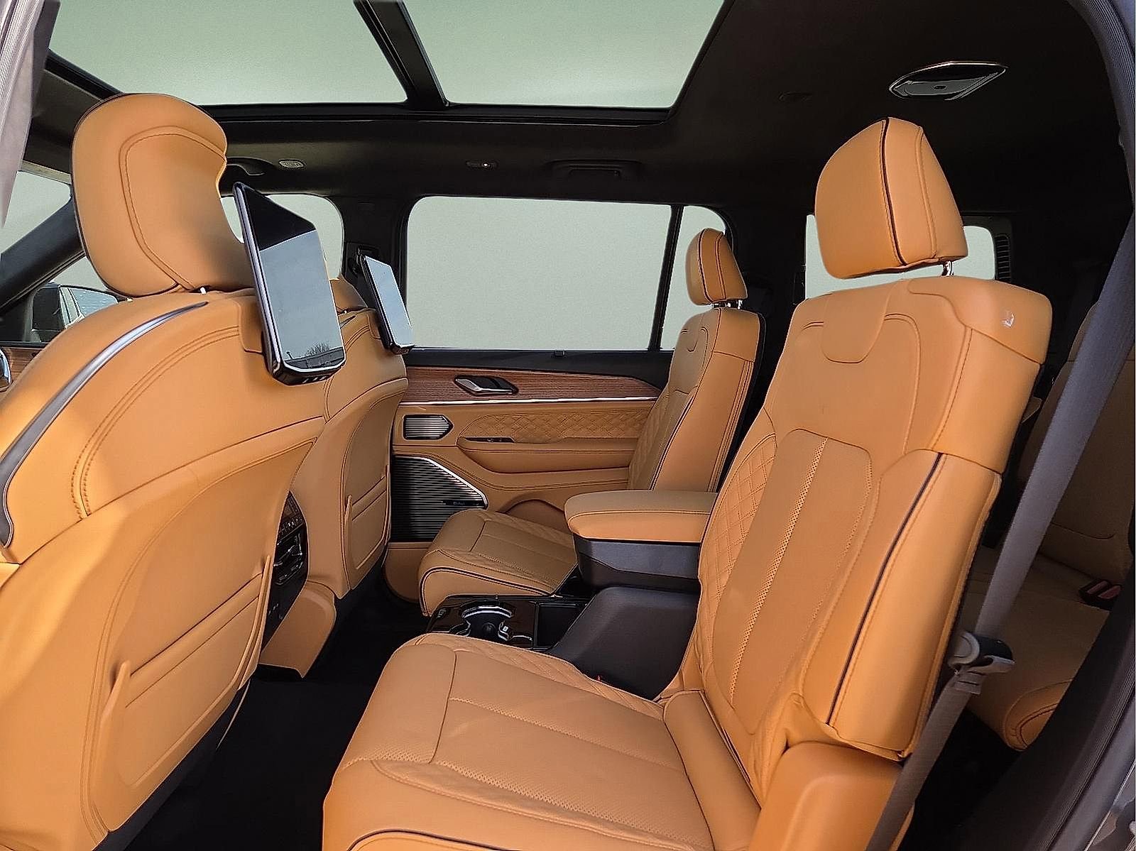 New 2026 Jeep Grand Cherokee L Summit w/ Obsidian Package image 11