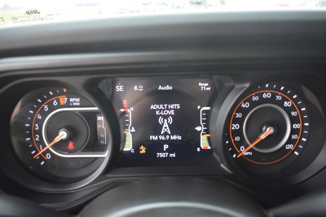 Used 2025 Jeep Gladiator Rubicon w/ Convenience Group image 22