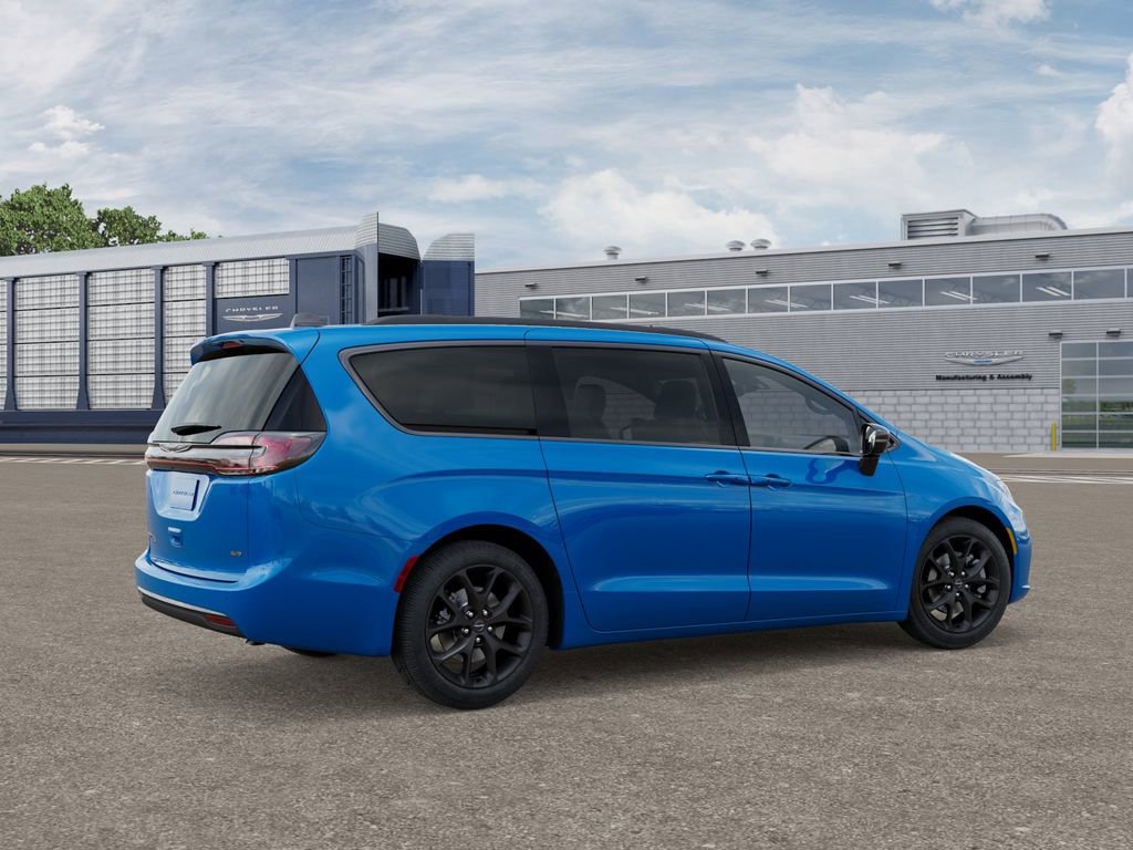 New 2026 Chrysler Pacifica Select image 4