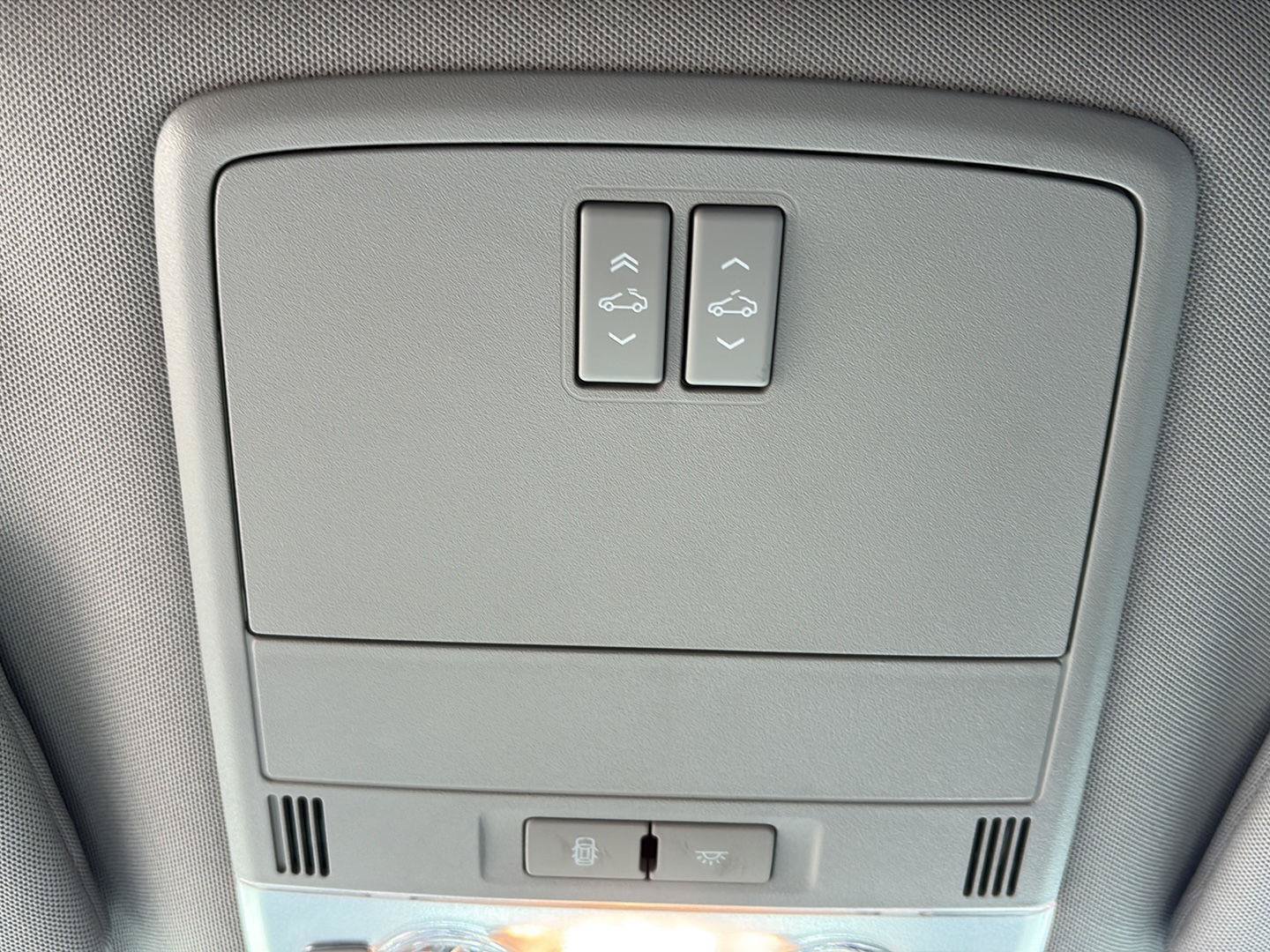 Used 2016 Chevrolet SS RWD image 18