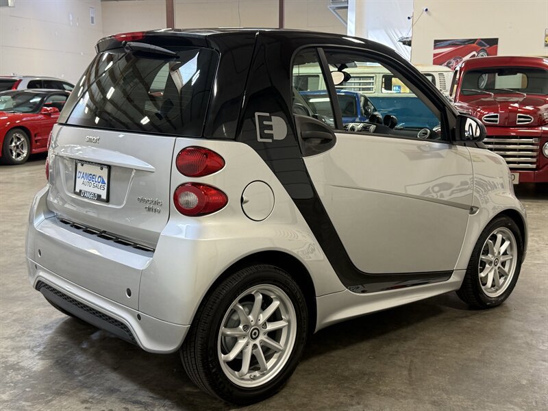 Used 2015 smart fortwo electric drive RWD image 9