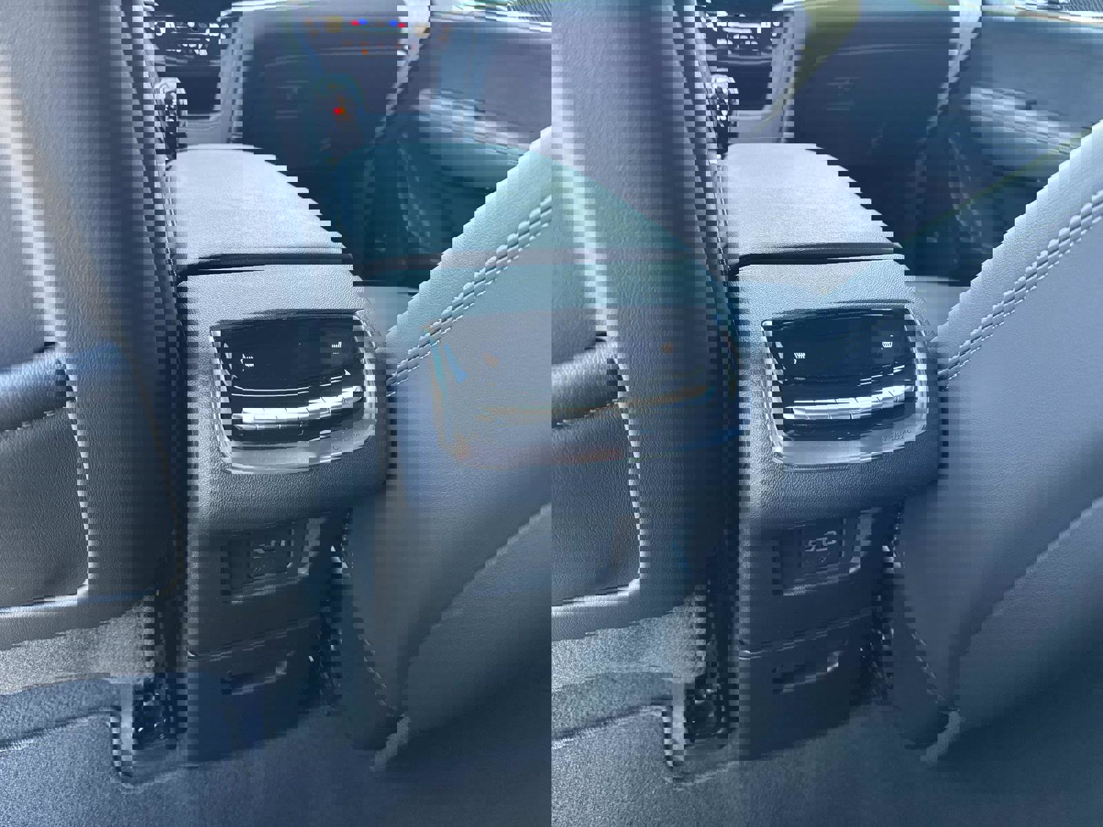 Certified 2024 Cadillac XT6 Sport w/ Technology Package image 17