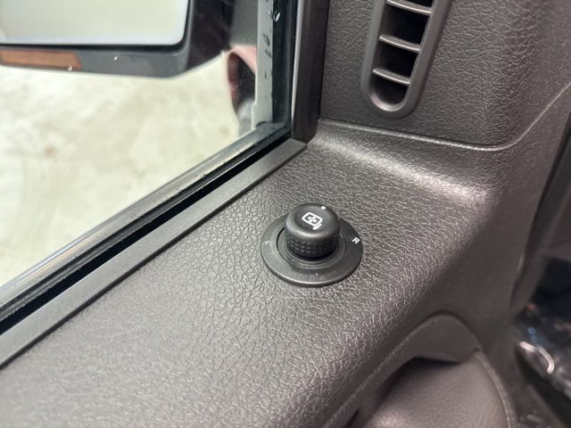 Used 2013 Ford F150 Platinum image 18