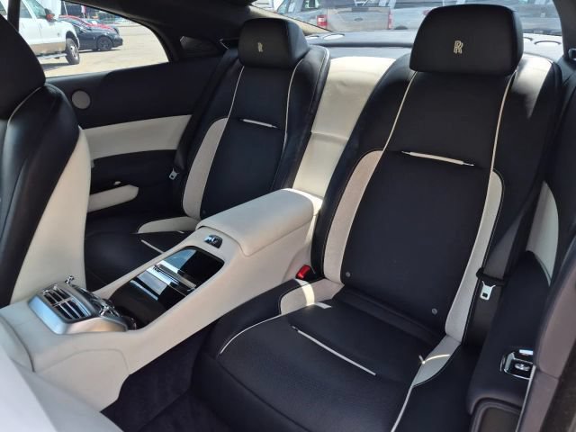 Used 2017 Rolls-Royce Wraith RWD image 12