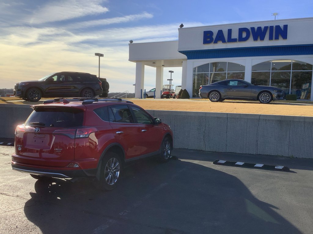 Used 2017 Toyota RAV4 Limited image 7