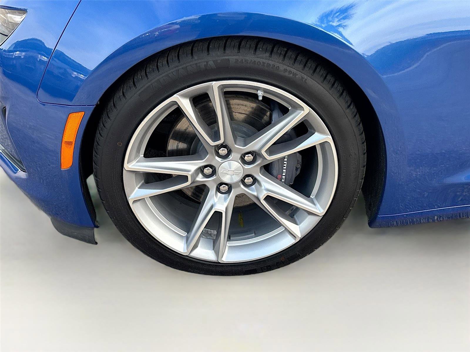 Used 2022 Chevrolet Camaro LT w/ Technology Package image 30