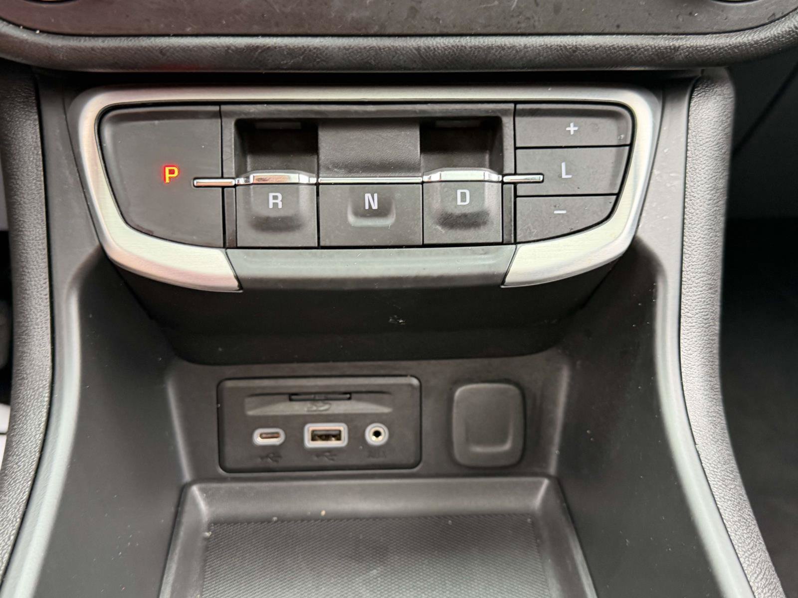 Used 2023 GMC Terrain SLE w/ Driver Convenience Package AWD/4WD image 19