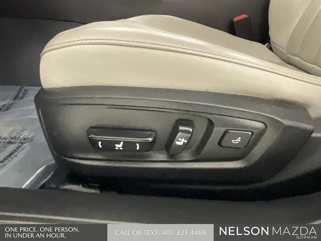 Used 2016 Lexus ES 350 w/ Luxury Package w/Wood Trim FWD image 23