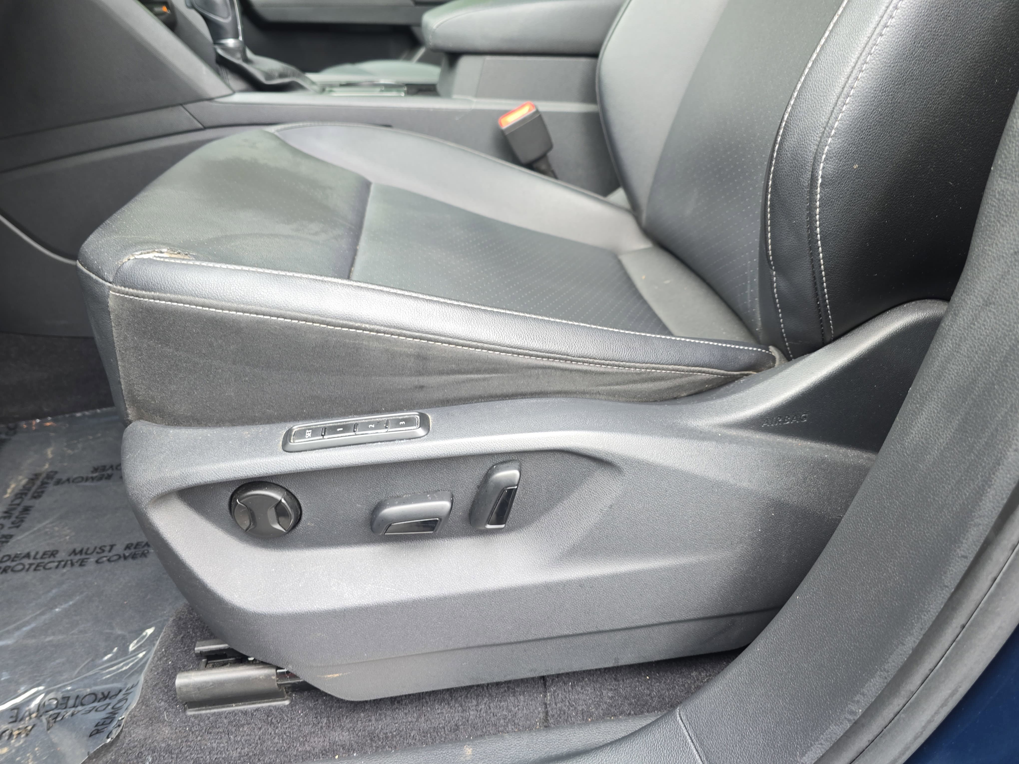 Used 2018 Volkswagen Atlas SEL w/ R-Line Package FWD image 28
