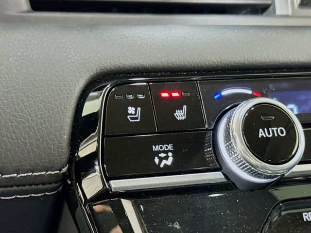 Used 2025 Honda Pilot Elite image 19