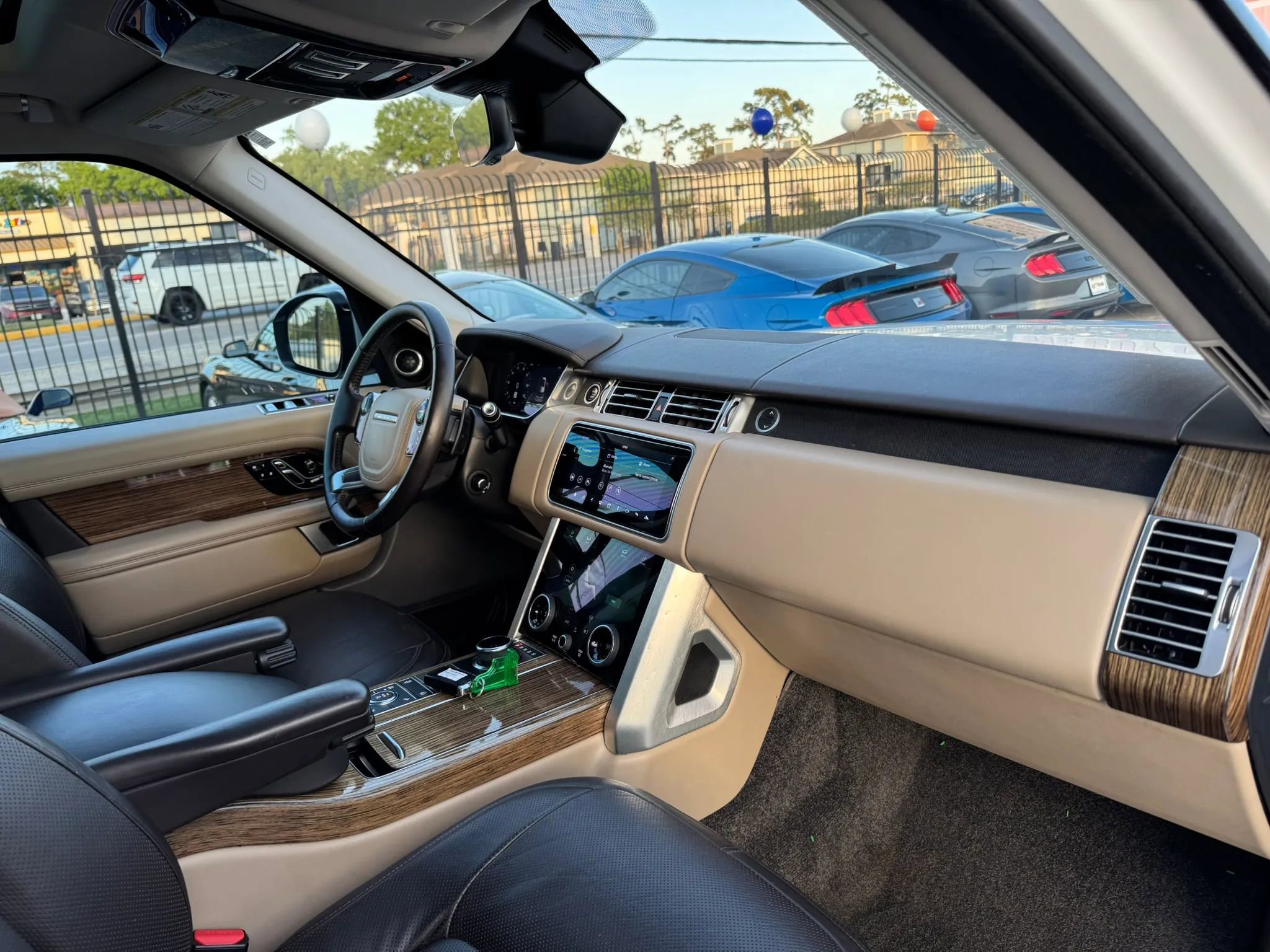 Used 2019 Land Rover Range Rover HSE AWD/4WD image 22