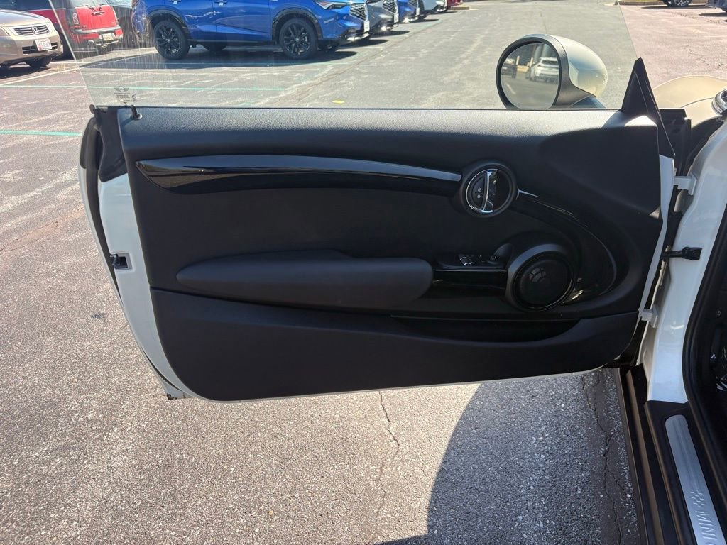 Used 2018 MINI Cooper S image 18