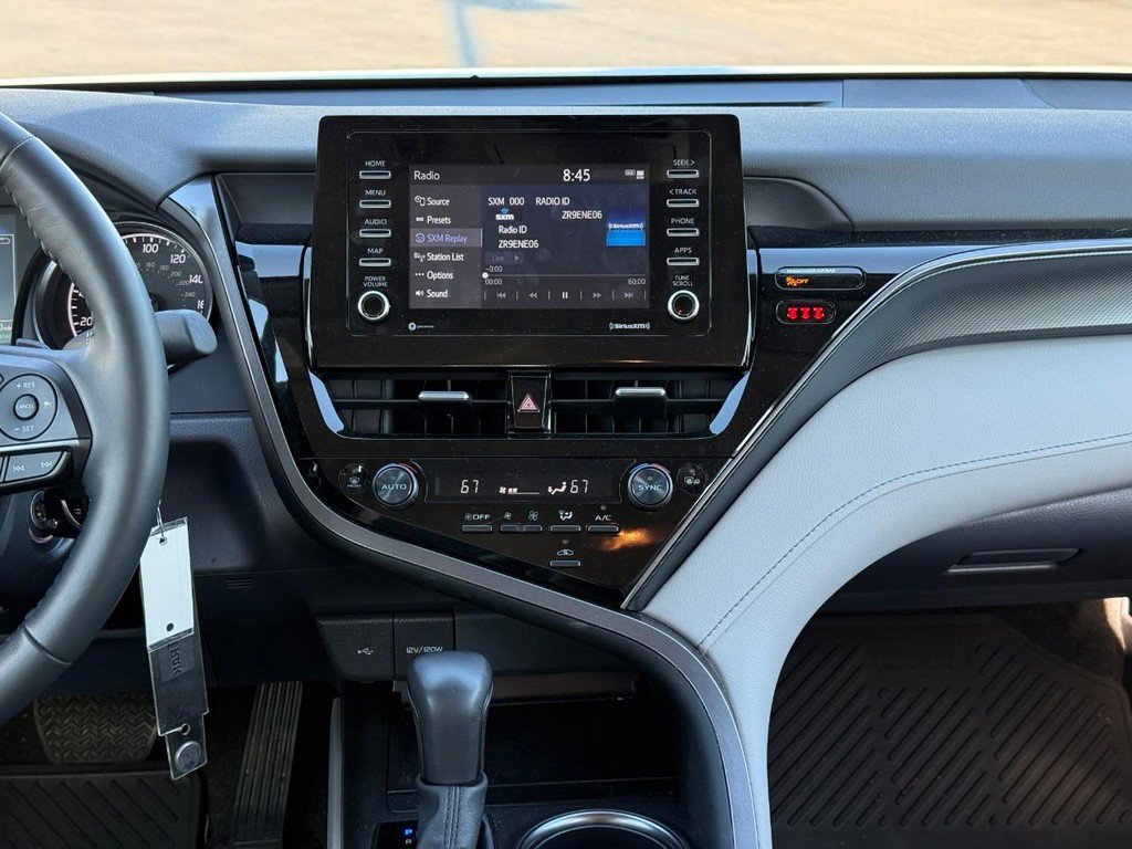 Used 2024 Toyota Camry SE w/ Cold Weather Package image 14