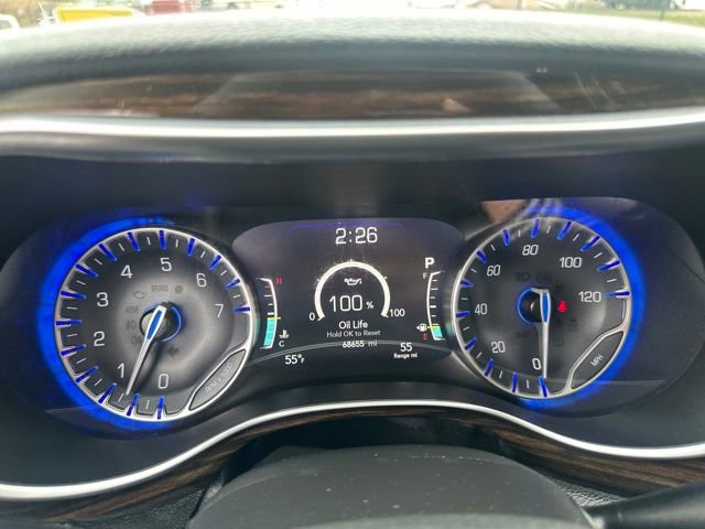 Used 2023 Chrysler Pacifica Limited image 37