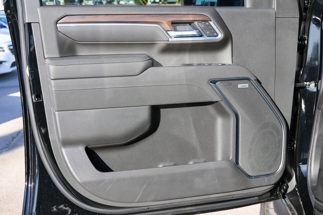 New 2026 GMC Sierra 3500 SLT w/ SLT Premium Package image 9