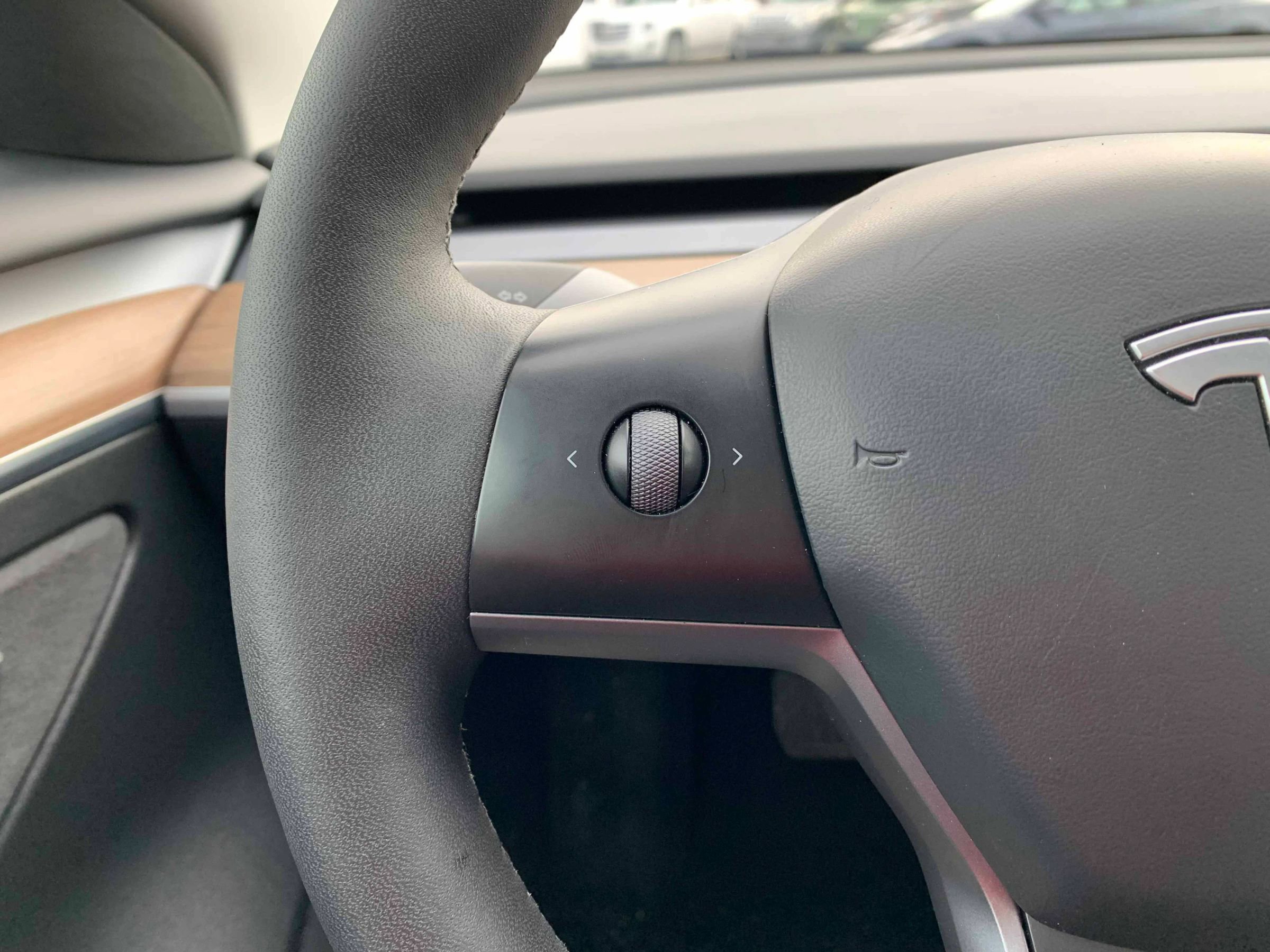 Used 2023 Tesla Model 3 Standard Range image 16