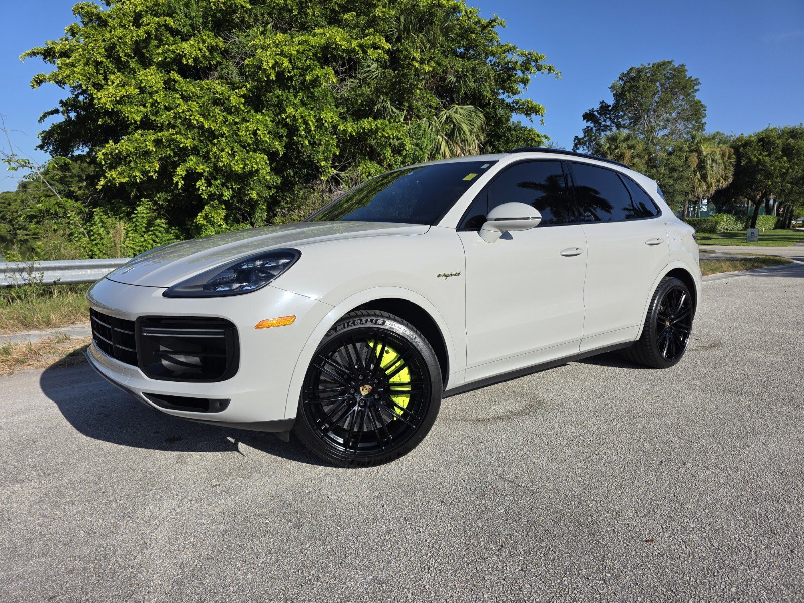 Used 2021 Porsche Cayenne Turbo S AWD/4WD image 1