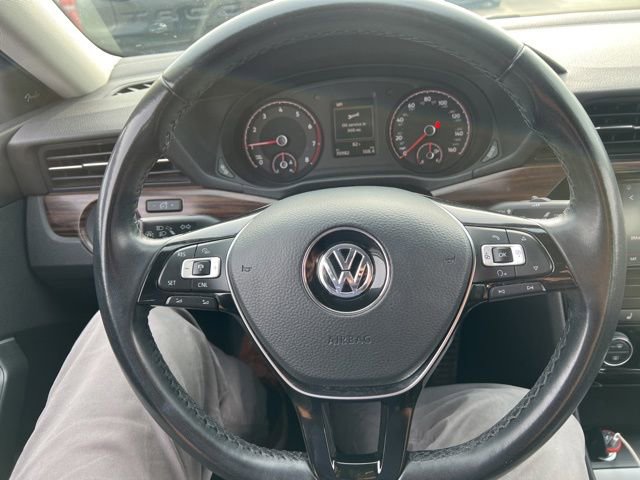Used 2020 Volkswagen Passat 2.0T SEL FWD image 14