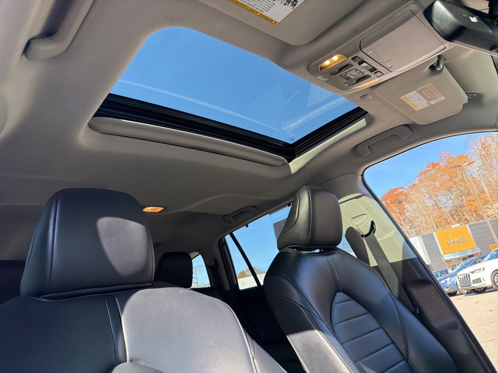 Used 2022 Toyota Highlander XLE image 31