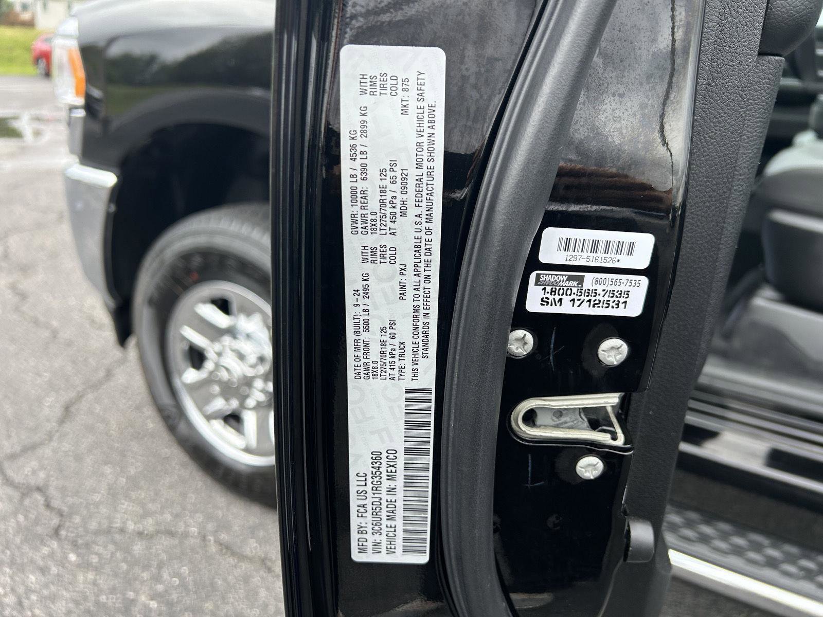 Used 2024 RAM 2500 Big Horn w/ Bed Utility Group image 28