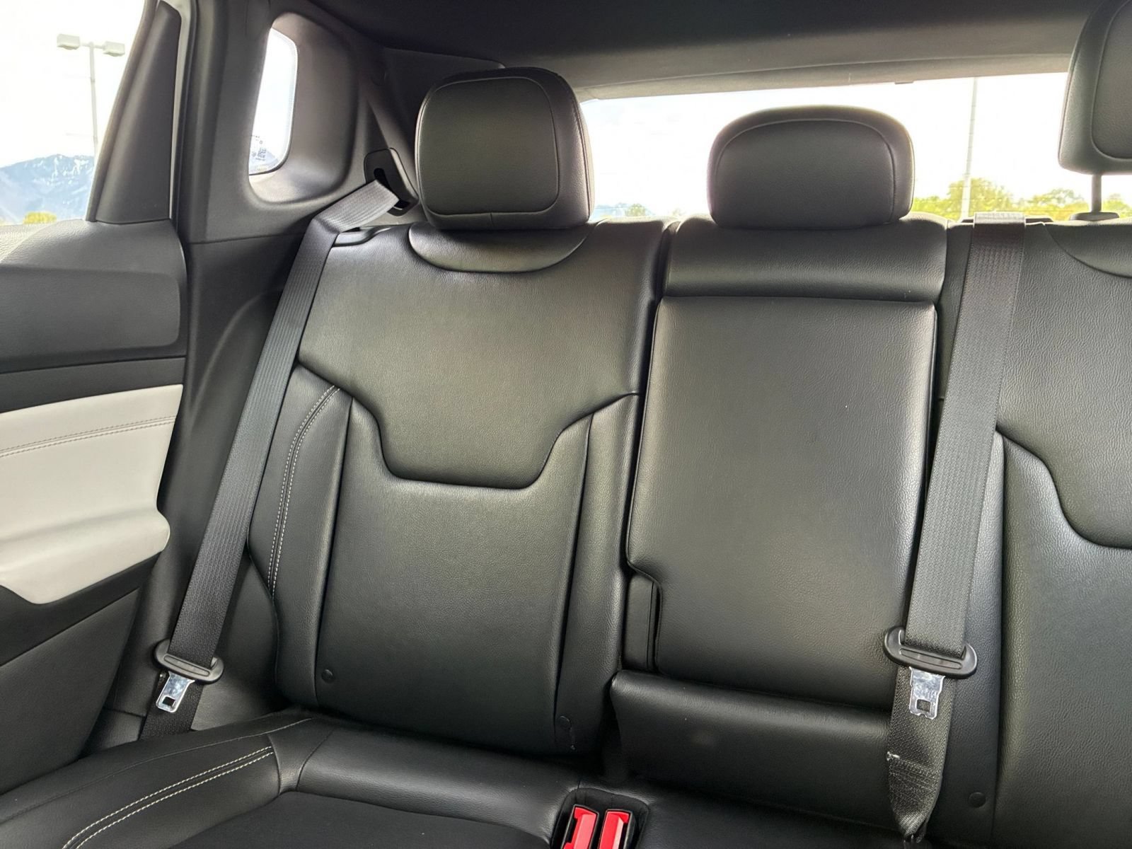 Used 2025 Jeep Compass Limited AWD/4WD image 40