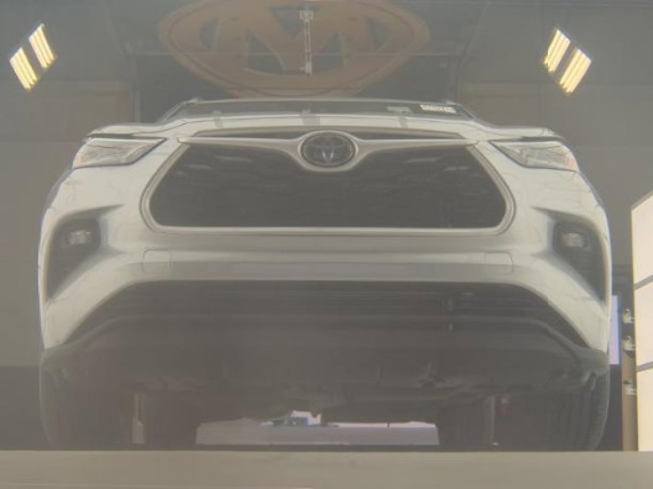 Used 2021 Toyota Highlander XLE image 4