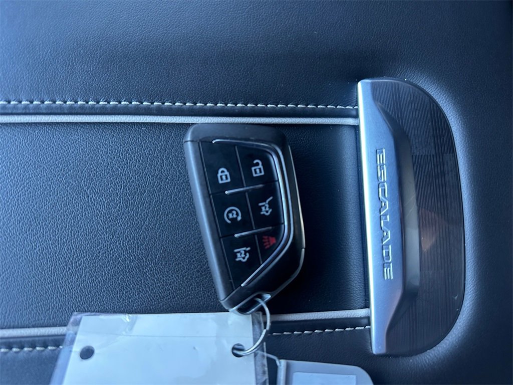 Used 2021 Cadillac Escalade Sport Platinum w/ LPO, ONYX Package image 37