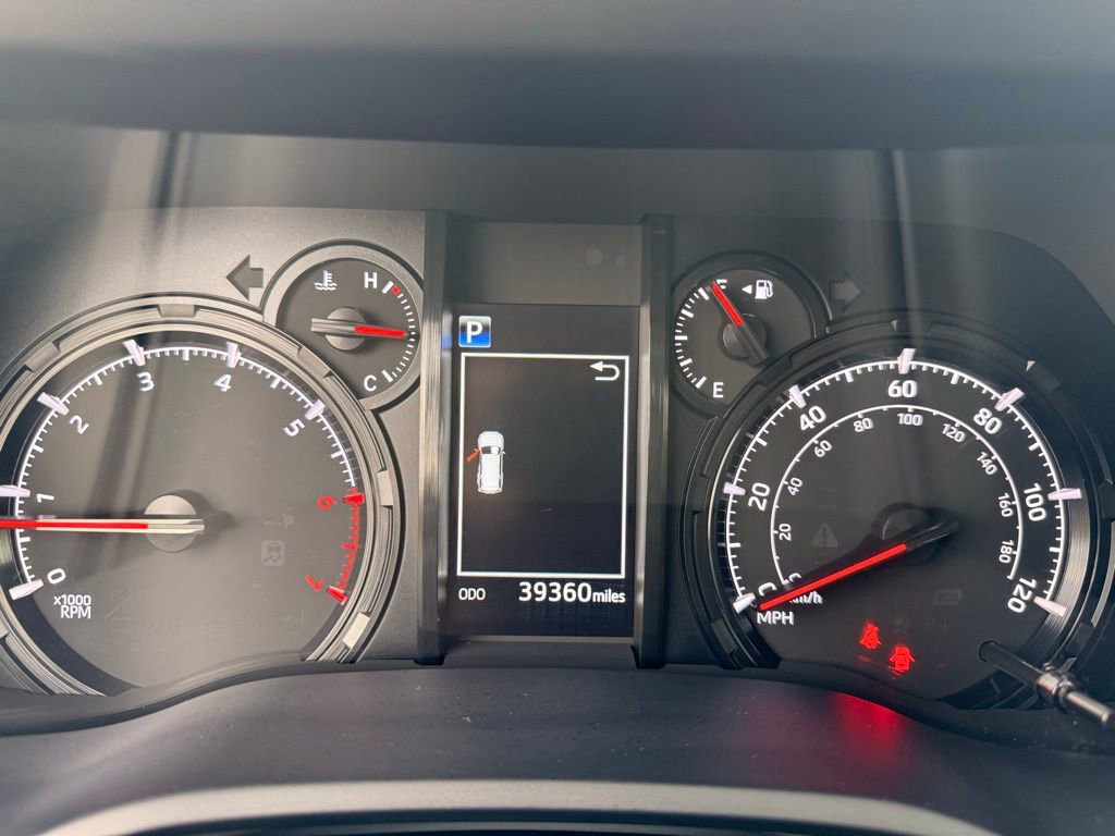 Used 2024 Toyota 4Runner SR5 AWD/4WD image 14