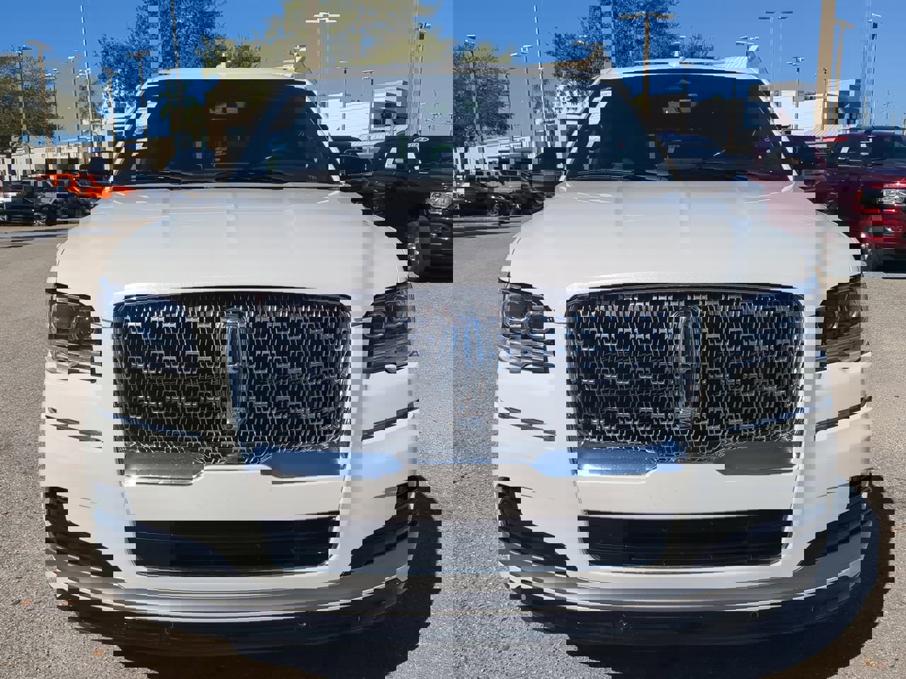 Used 2023 Lincoln Navigator Reserve image 3