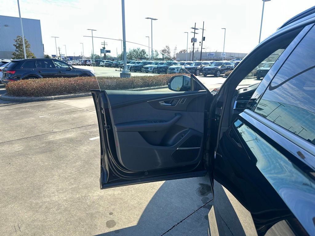 New 2026 Audi RS Q8 performance image 12