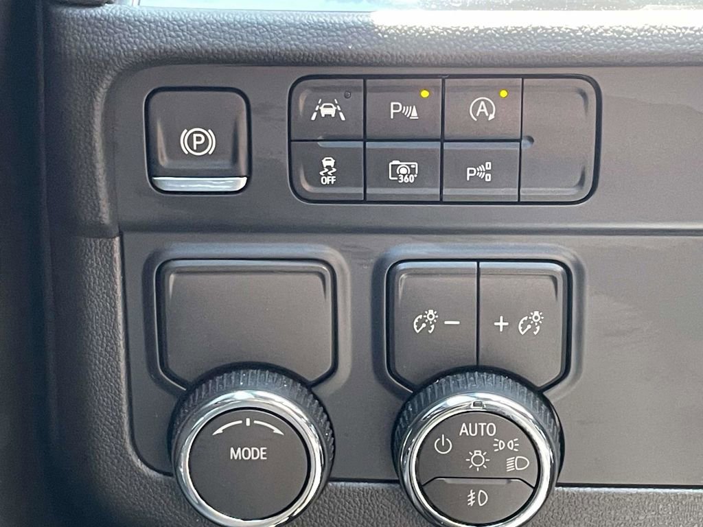 Used 2026 Chevrolet Tahoe Premier RWD image 29