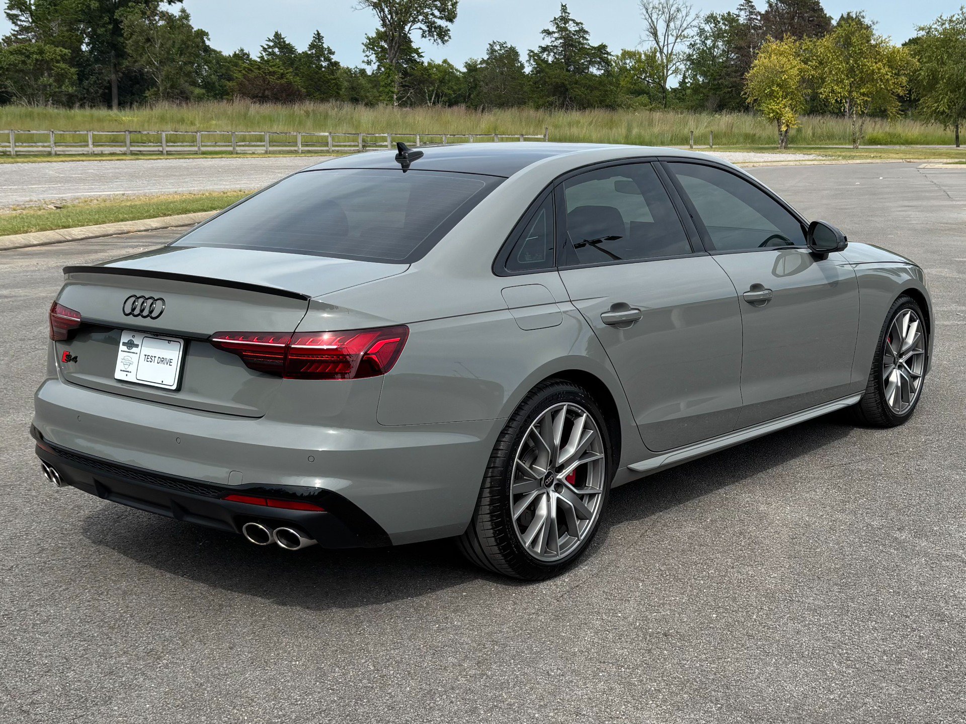 Used 2022 Audi S4 Premium Plus AWD/4WD image 3