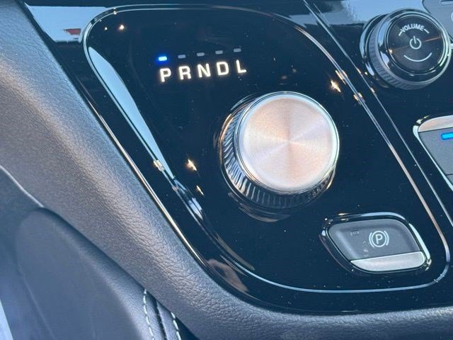 New 2026 Chrysler Pacifica Limited w/ S Appearance Package image 16