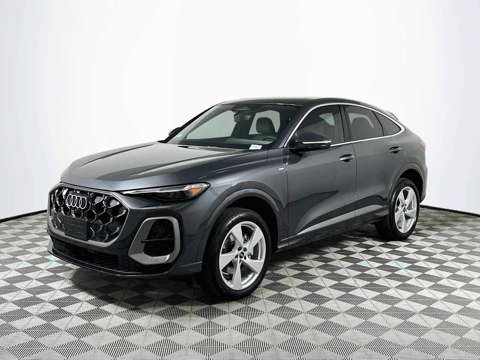 New 2026 Audi Q5 Premium Plus AWD/4WD image 3