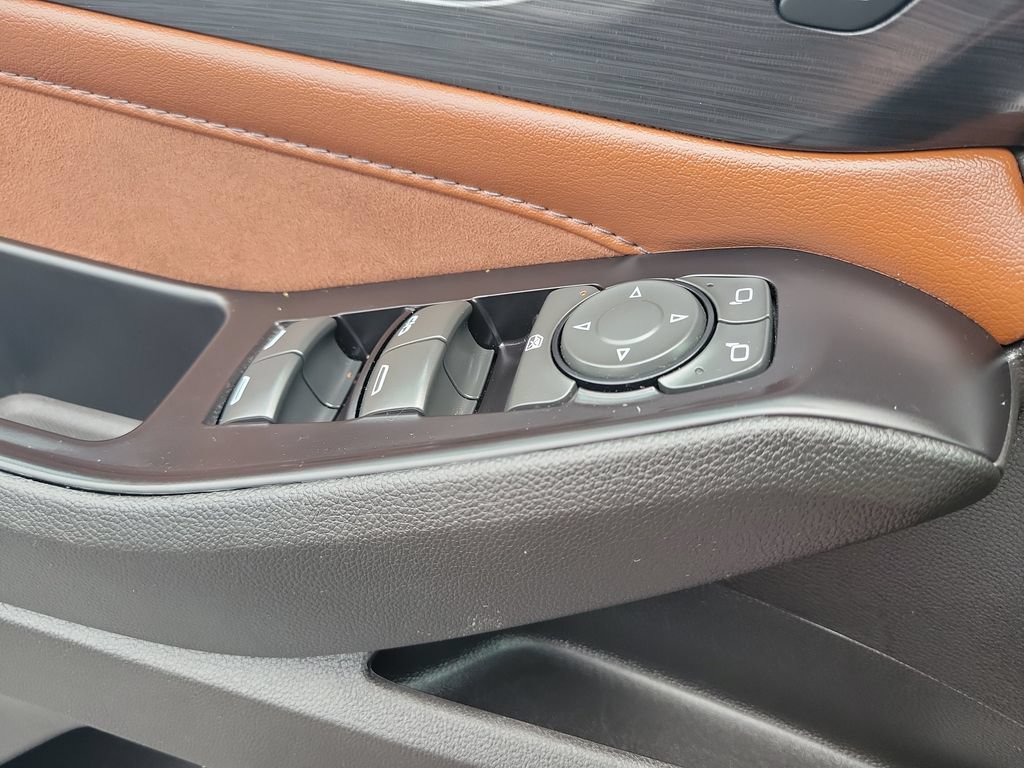Used 2019 Chevrolet Traverse High Country w/ LPO, Floor Liner Package AWD/4WD image 32