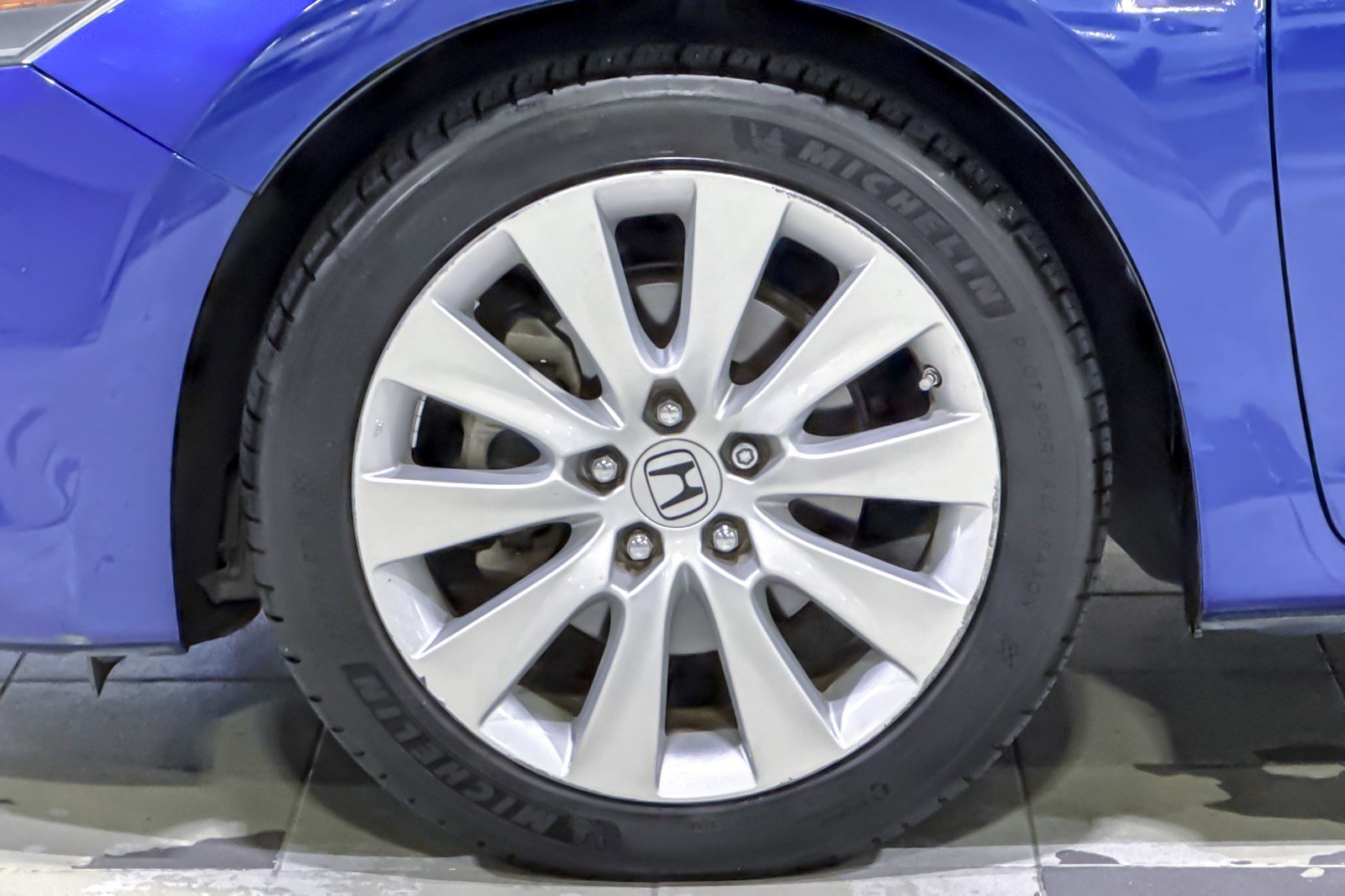 Used 2010 Honda Accord EX-L image 11