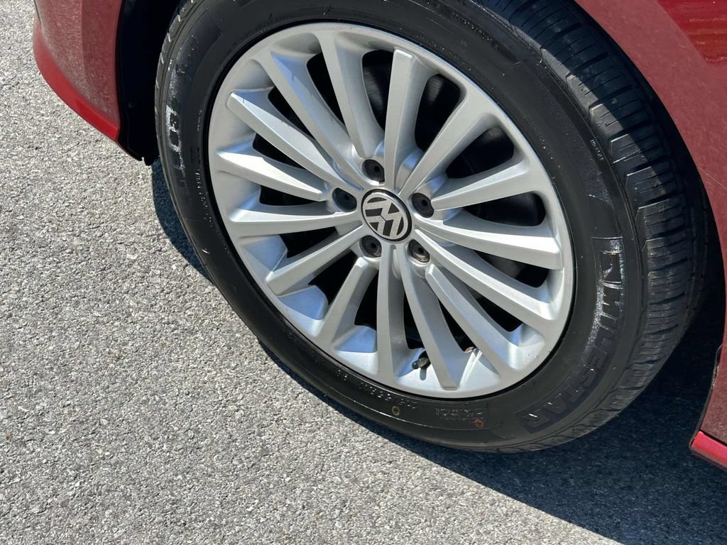Used 2017 Volkswagen Passat 1.8T SE FWD image 9