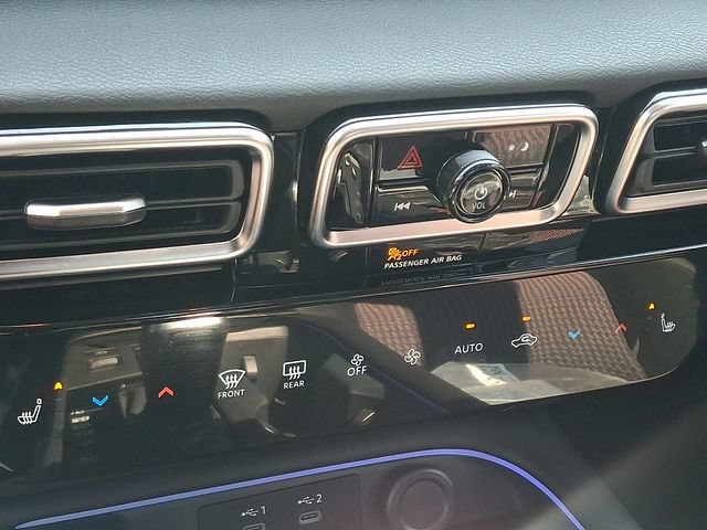 Used 2026 Nissan Sentra SR w/ SR All Weather Package FWD image 15