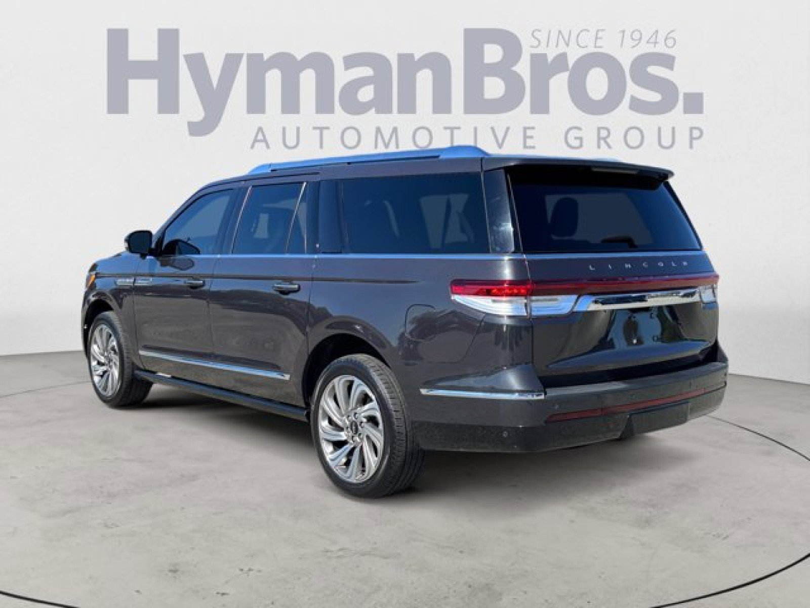 Used 2023 Lincoln Navigator L Reserve image 5