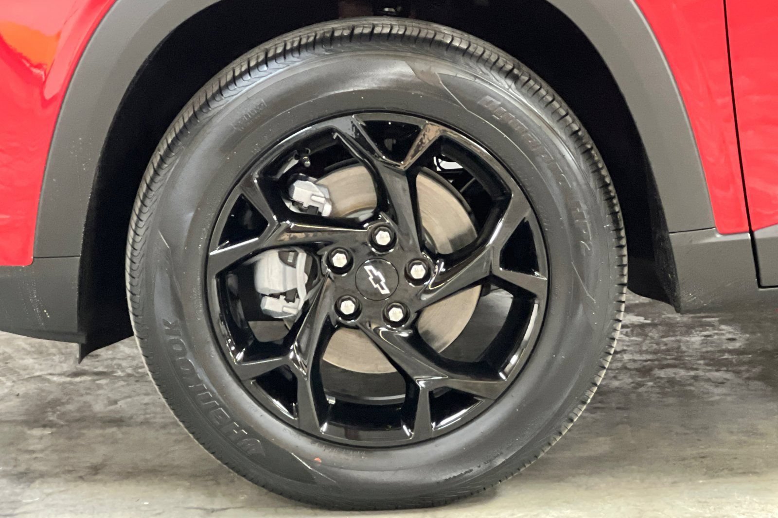 New 2026 Chevrolet Trax LT w/ Midnight Edition FWD image 25