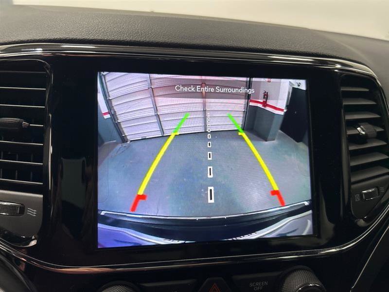 Used 2020 Jeep Grand Cherokee Limited image 18