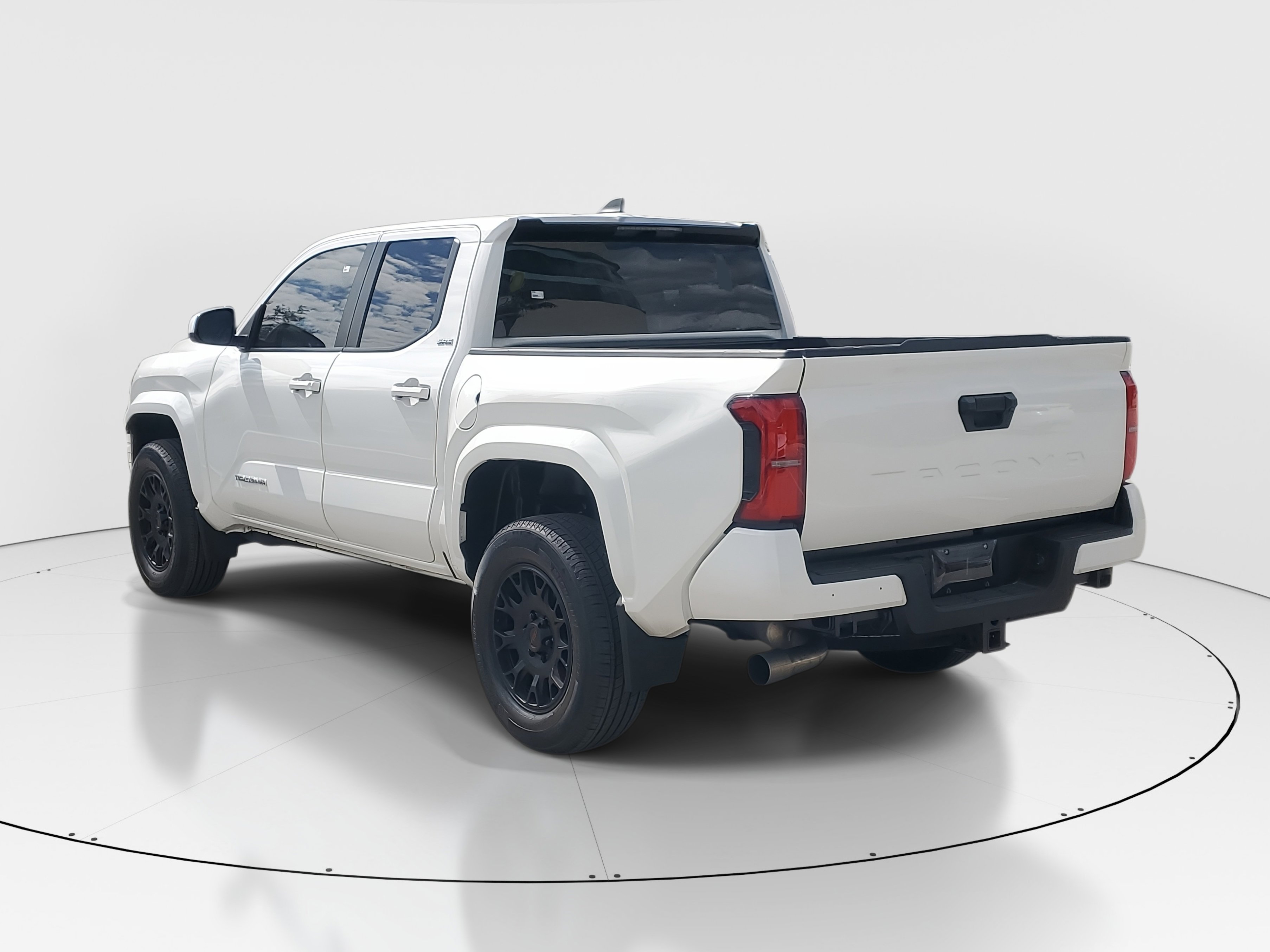 Certified 2025 Toyota Tacoma SR5 image 5