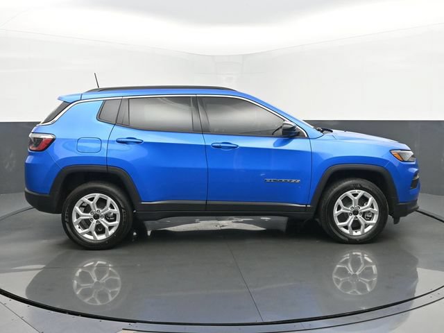 New 2025 Jeep Compass Latitude w/ Sun & Sound Group AWD/4WD image 6