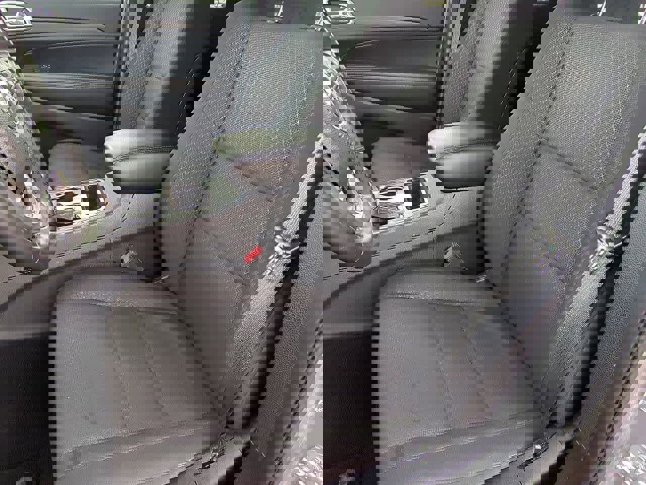 Used 2020 Jeep Grand Cherokee Laredo w/ Security & Convenience Group image 16