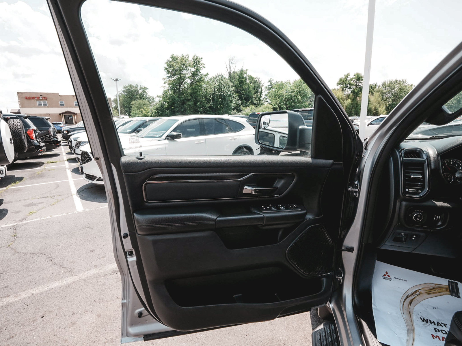 Used 2024 RAM 1500 Big Horn AWD/4WD image 8